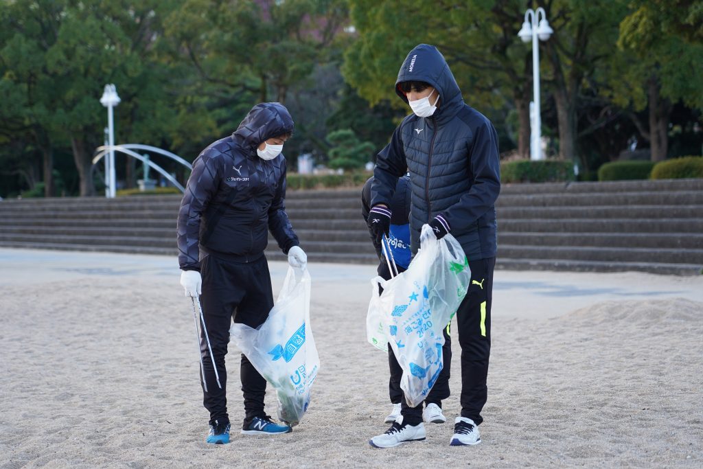 ビーチクリーンの様子